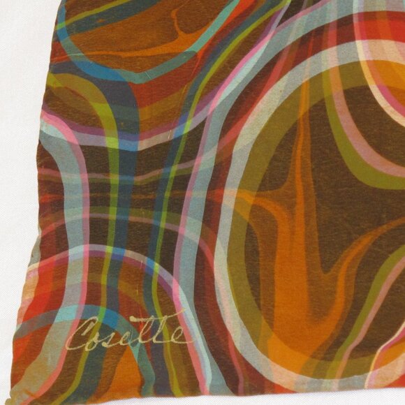 Cosette scarf in modern circle pattern - Picture 3 of 4